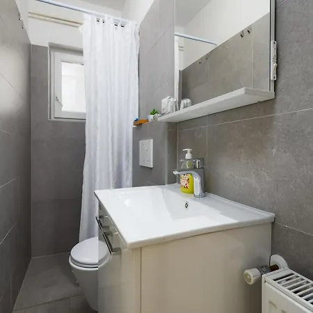 Graceful In Nature * Poreč