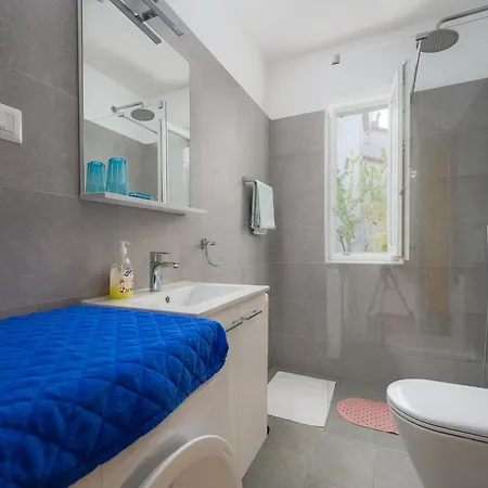Graceful In Nature Apartment Poreč